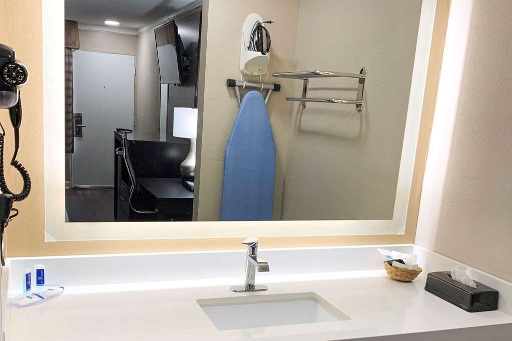 Quality Inn & Suites Полис-Айленд Номер фото