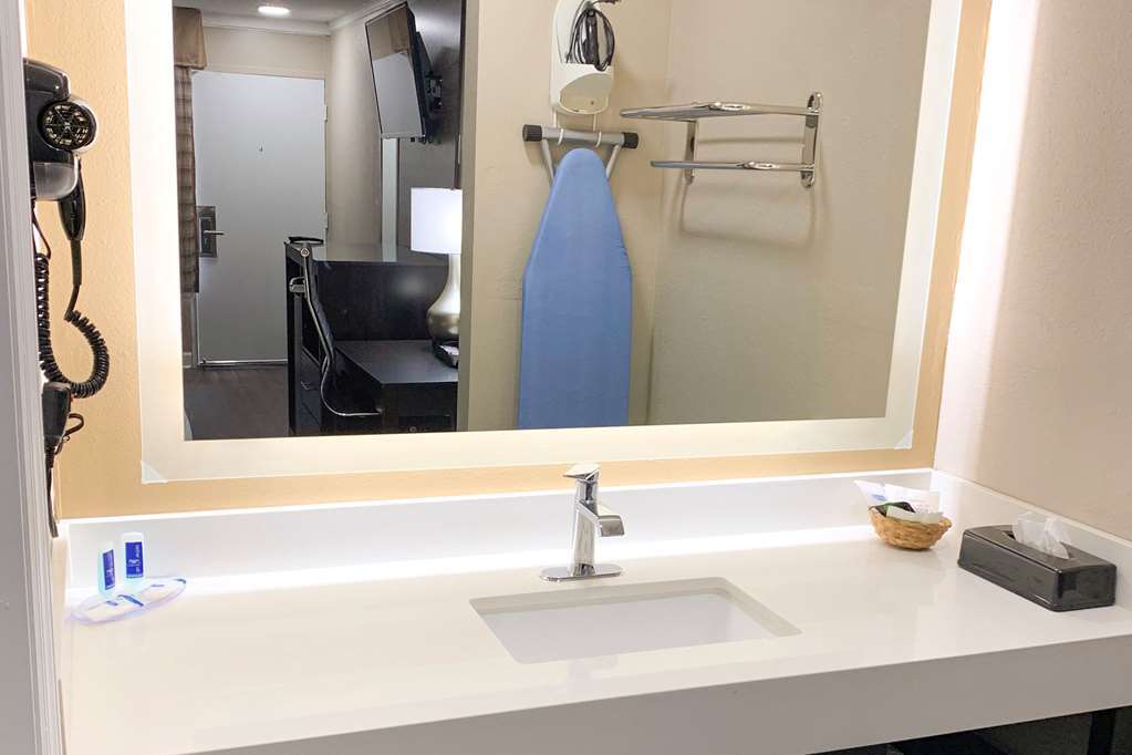 Quality Inn & Suites Полис-Айленд Номер фото